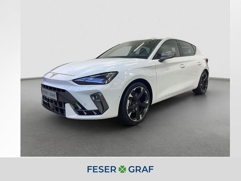 Glacial weiß metallic Gebraucht 2025 Cupra Leon Limousine | 34.480 € (Guter Preis) - Bild 1/4