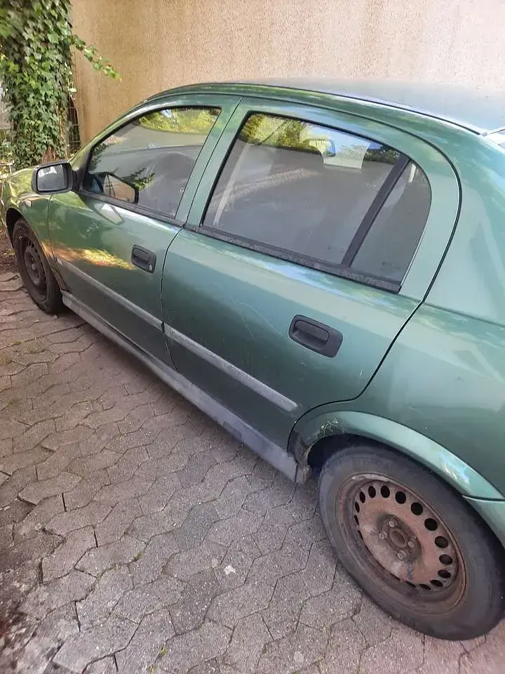 Gebraucht Opel Astra 101 PS (74 kW) 1998 Grün Limousine