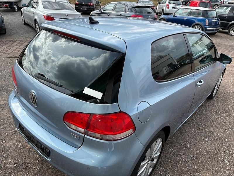 Gebraucht VW Golf VII Team 105 PS (77 kW) 2020 Blau Kleinwagen