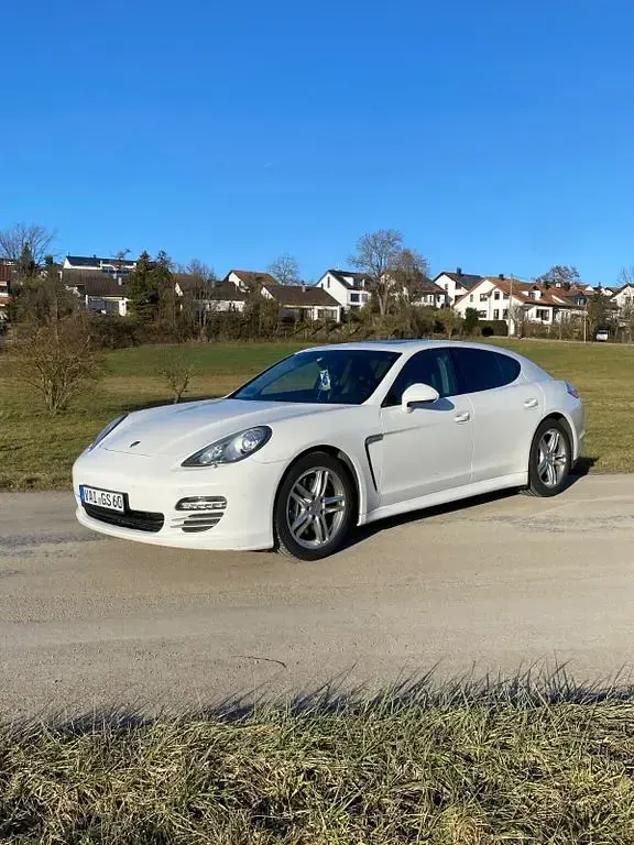 Gebraucht Porsche Panamera Sport 299 PS (219 kW) 2011 Weiß Kleinwagen