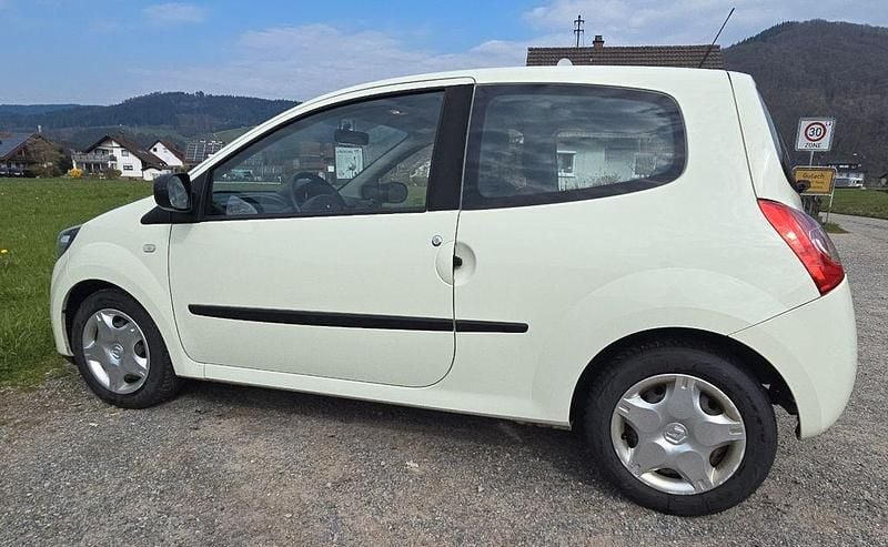 Second-hand Renault Twingo 75 CP (55 kW) 2013 Hatchback