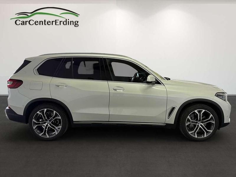 Gebraucht BMW X5 398 PS (292 kW) 2021 Mineralweiss SUV