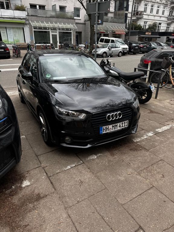 Schwarz Gebraucht 2013 Audi A1 Sportback S-Line Kleinwagen | 9.500 € (Guter Preis) - Bild 1/4