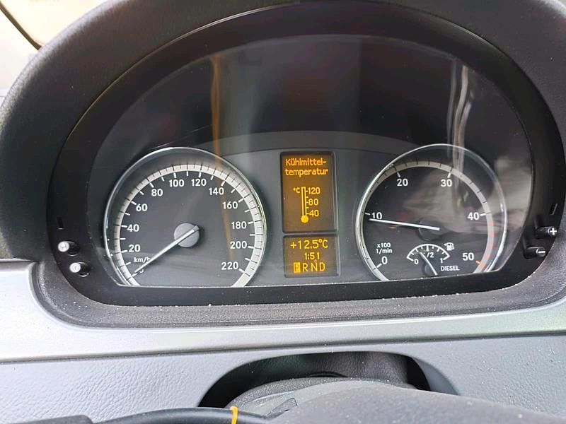 Weiß Gebraucht 2010 Mercedes Viano Van / Kleinbus | 8.500 € (Superpreis) - Bild 1/4