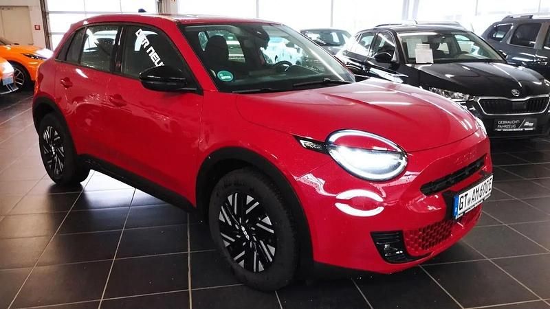 Gebraucht Fiat 600E Red 114 kW (156 PS) 2023 Rot SUV
