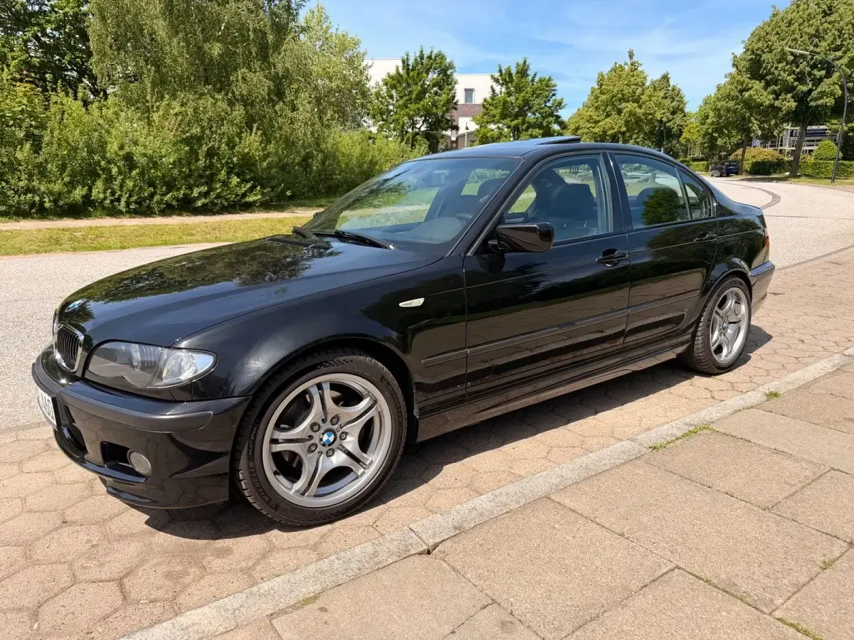 Gebraucht BMW 325 Sport Line 192 PS (141 kW) 2003 Schwarz Limousine