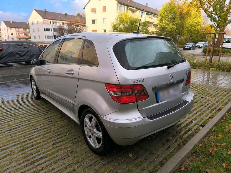 Silber Gebraucht 2005 Mercedes B200 Van / Kleinbus | 2.300 € (Guter Preis) - Bild 1/4
