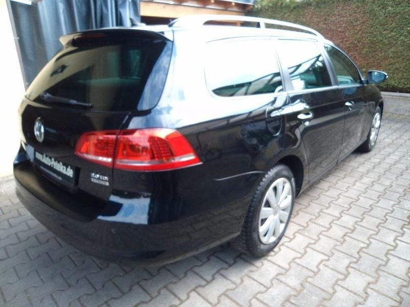 Gebraucht VW Passat Trendline 140 PS (102 kW) 2014 Schwarz Limousine