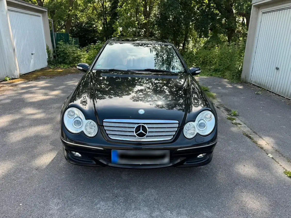 Gebraucht Mercedes C230 204 PS (150 kW) 2007 Schwarz Coupé