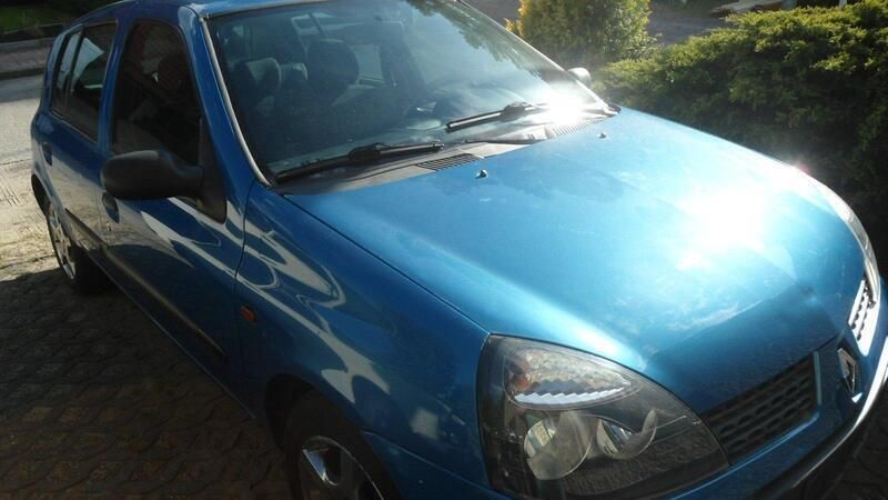 Blau Gebraucht 2002 Renault Clio II Kleinwagen | 750 € (Guter Preis) - Bild 1/4