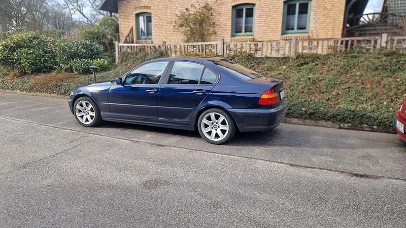 Gebraucht BMW 320 150 PS (110 kW) 2003 Blau Limousine