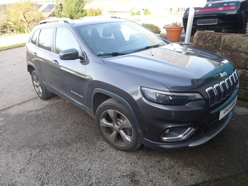 Grau Gebraucht 2020 Jeep Cherokee SUV | 19.900 € (Guter Preis) - Bild 1/4