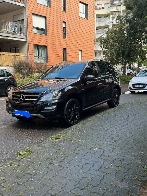 Schwarz Gebraucht 2011 Mercedes ML300 Edition SUV | 10.500 € (Guter Preis) - Bild 1/4