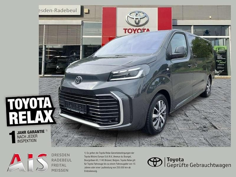 Titanium grey Gebraucht 2024 Toyota Proace Verso Team Kombi | 40.250 € (Guter Preis) - Bild 1/3
