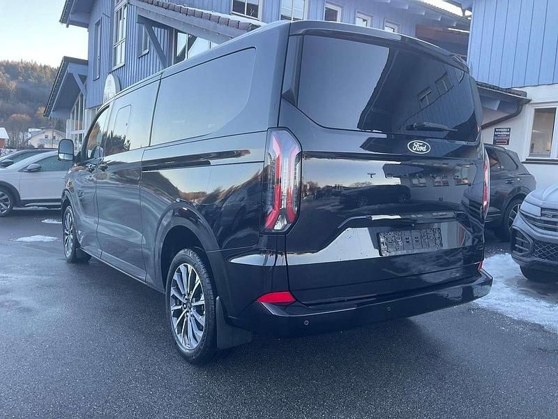 Neu Ford Tourneo Titanium 170 PS (125 kW) 2025 Agate black metallic Van / Kleinbus