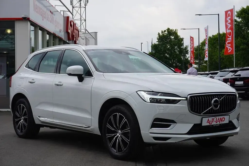 Gebraucht Volvo XC60 Inscription 341 PS (250 kW) 2021 Ice white, solid / solid SUV