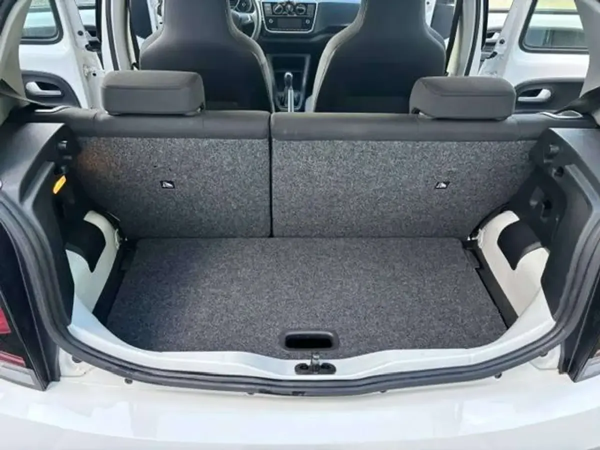 Gebraucht VW up! Move 60 PS (44 kW) 2019 Weiß Kleinwagen