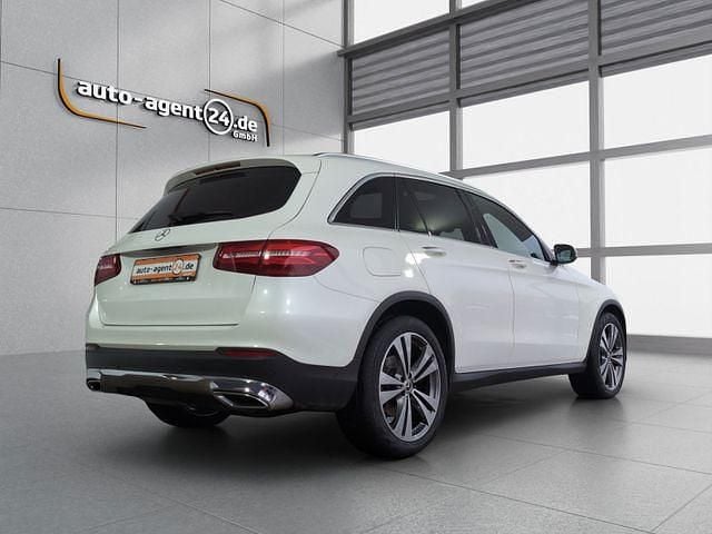 Gebraucht Mercedes GLC350 Exclusive 258 PS (189 kW) 2017 Designo diamantweiß bright metallic (mb 9799) SUV