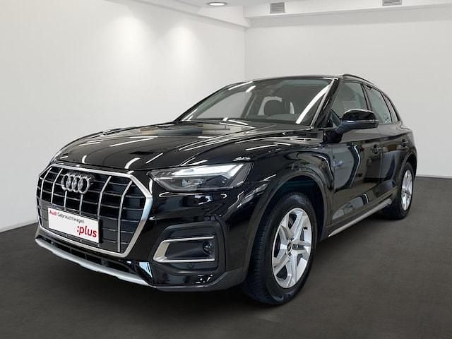 Gebraucht Audi Q5 Ambiente 163 PS (119 kW) 2023 Brillantschwarz SUV