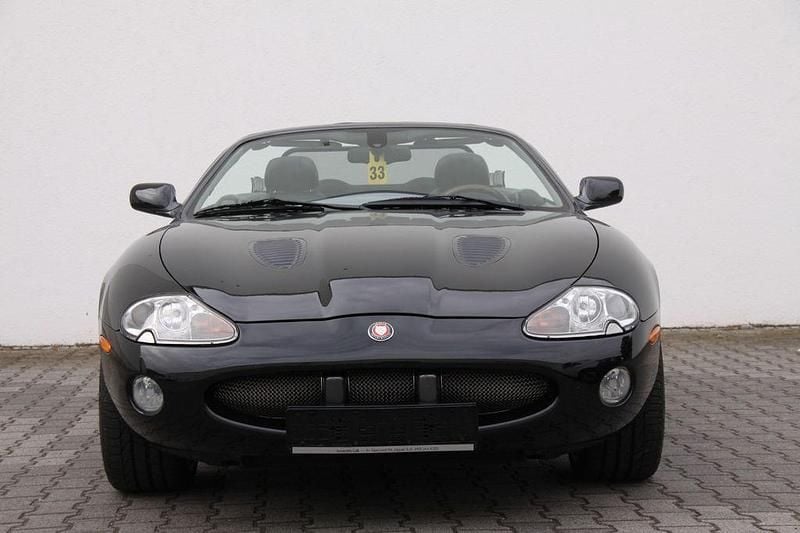 Gebraucht Jaguar XKR 363 PS (266 kW) 2003 Schwarz Cabrio
