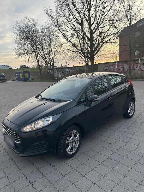 Gebraucht Ford Fiesta 101 PS (74 kW) 2013 Schwarz Kleinwagen