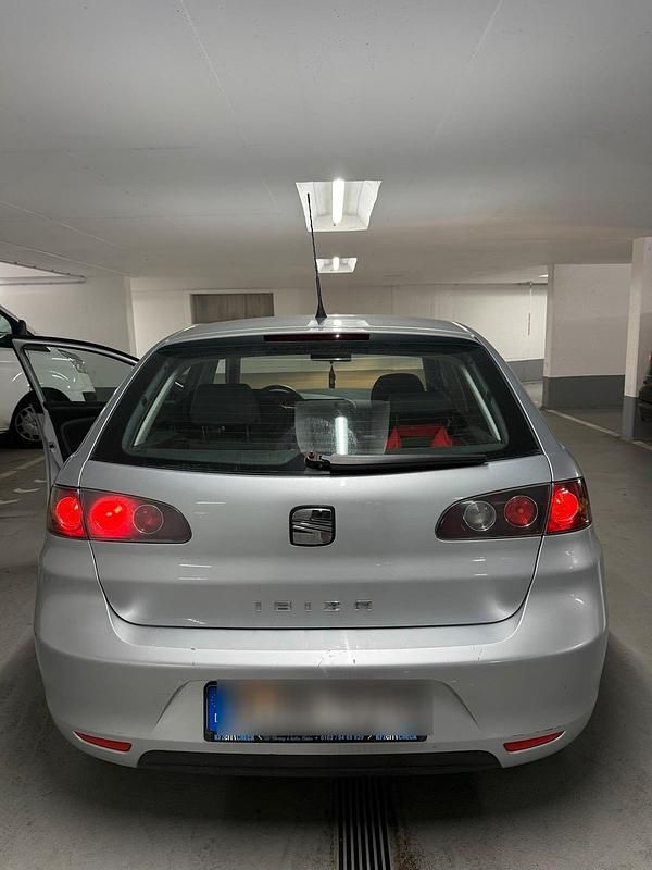 Silber Gebraucht 2007 Seat Ibiza Kleinwagen | 1.550 € (Fairer Preis) - Bild 1/4