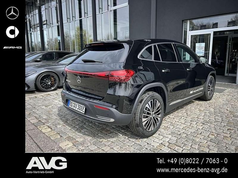 Gebraucht Mercedes EQA250+ Electric Art 139 kW (190 PS) 2026 Schwarz SUV