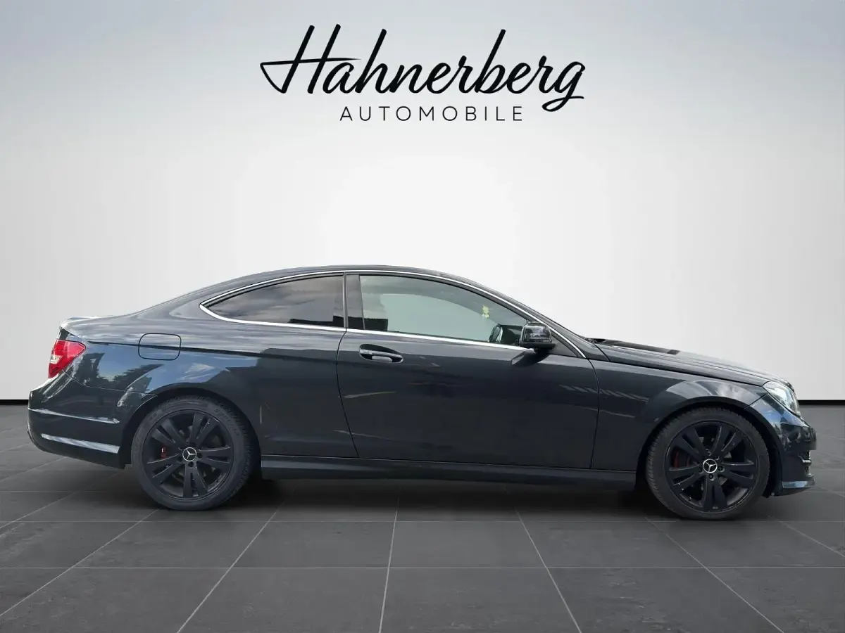 Gebraucht Mercedes C220 AMG line 170 PS (125 kW) 2013 Schwarz Coupé