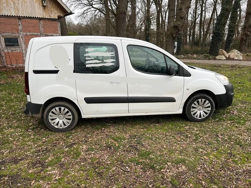 Gebraucht Citroën Berlingo 75 PS (55 kW) 2015 Weiß Van / Kleinbus