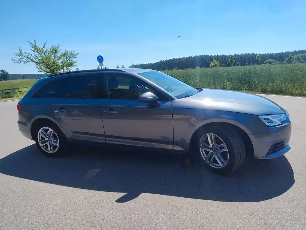 Gebraucht Audi A4 150 PS (110 kW) 2018 Grau Kombi