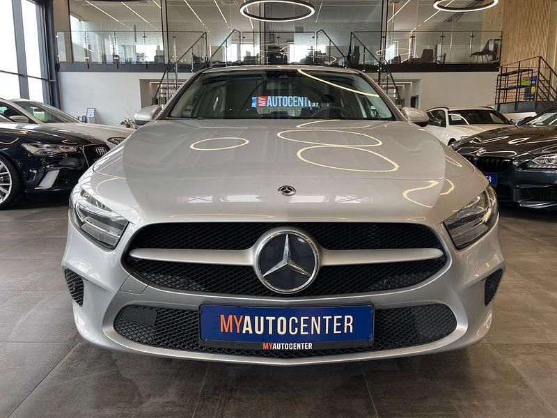 Gebraucht Mercedes A200 163 PS (119 kW) 2019 Silber Limousine