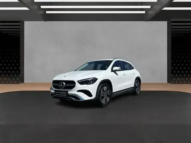 Gebraucht Mercedes GLA180 Progressive 116 PS (85 kW) 2025 Weiß SUV