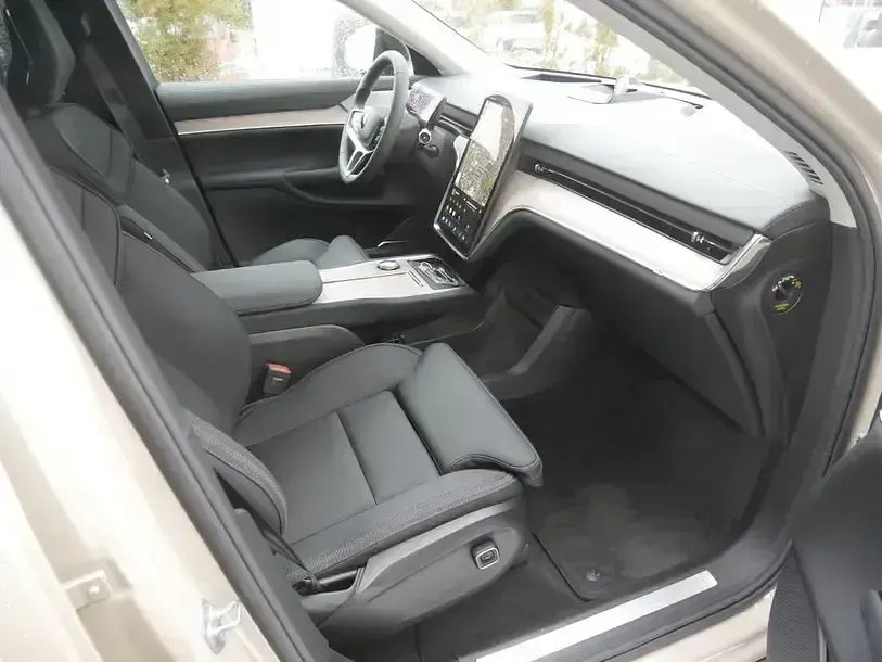 Usata Volvo EX90 2025 Beige SUV