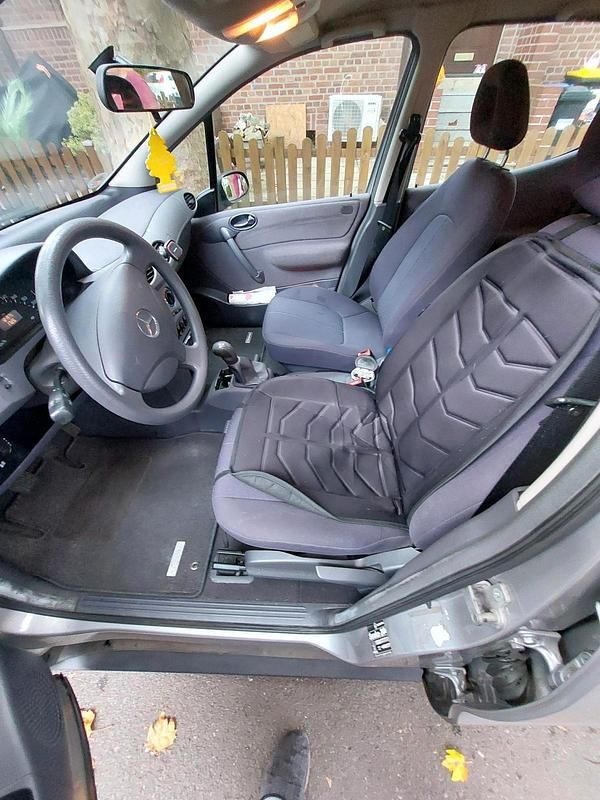 Silber Gebraucht 1999 Mercedes A140 Classic Kleinwagen | 1.800 € (Fairer Preis) - Bild 1/4