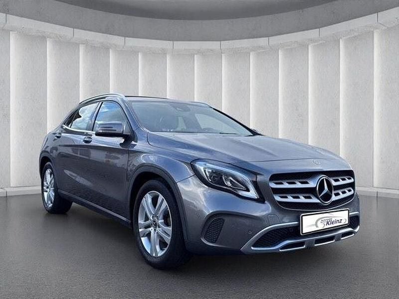 Gebraucht Mercedes GLA200 156 PS (114 kW) 2018 Grau SUV