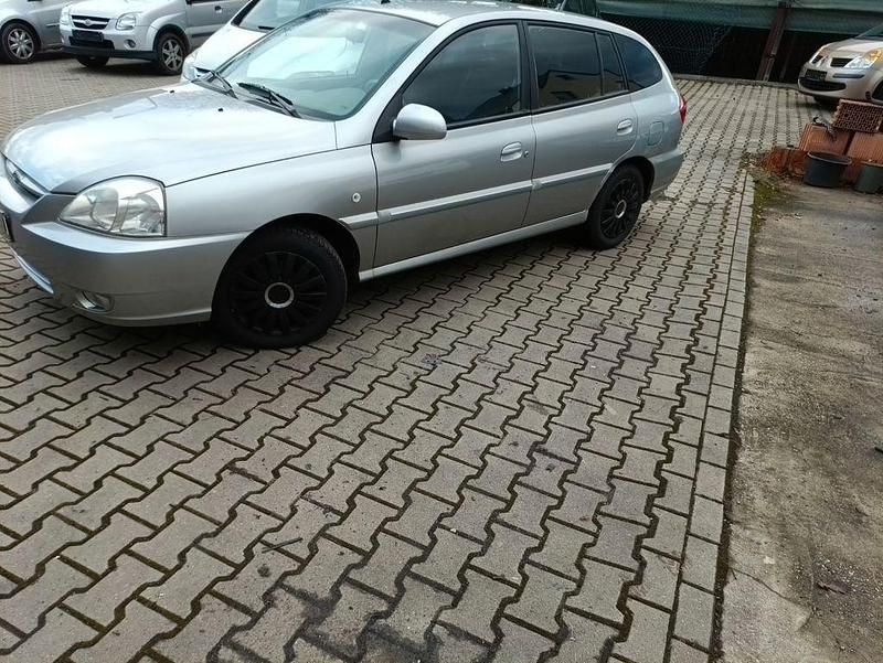 Second-hand Kia Rio 97 CP (71 kW) 2005 Argintiu Berlinǎ