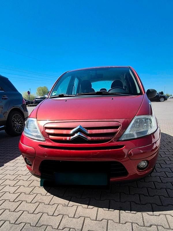 Gebraucht Citroën C3 60 PS (44 kW) 2009 Rot Kleinwagen