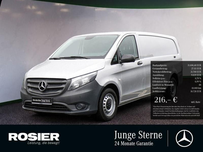 Silber / brillantsilber (metallic) Gebraucht 2023 Mercedes Vito Van / Kleinbus | 31.606 € (Fairer Preis) - Bild 1/4