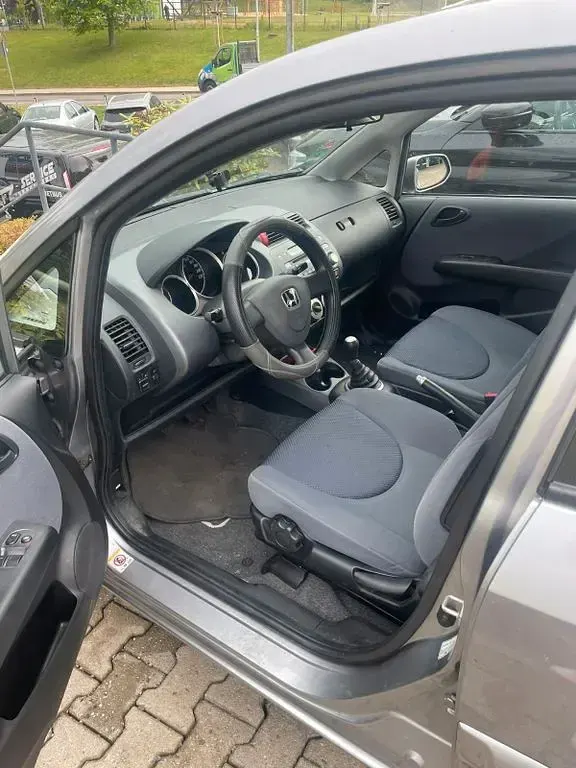 Usata Honda Jazz 77 CV (56 kW) 2005 Grigio Utilitaria