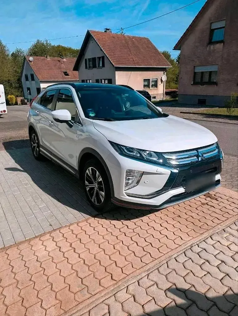 Gebraucht Mitsubishi Eclipse Cross 148 PS (108 kW) 2019 Weiß SUV