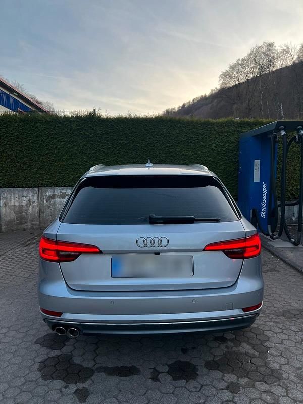 Gebraucht Audi A4 Ambiente 190 PS (139 kW) 2016 Silber Kombi