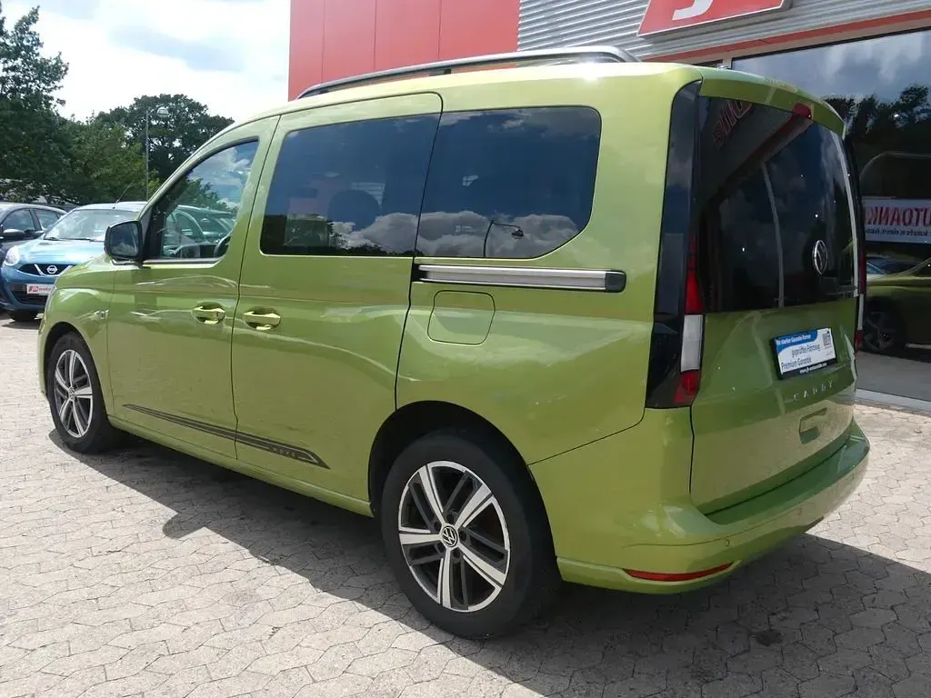 Gebraucht VW Caddy Move 102 PS (75 kW) 2021 Grün Van / Kleinbus