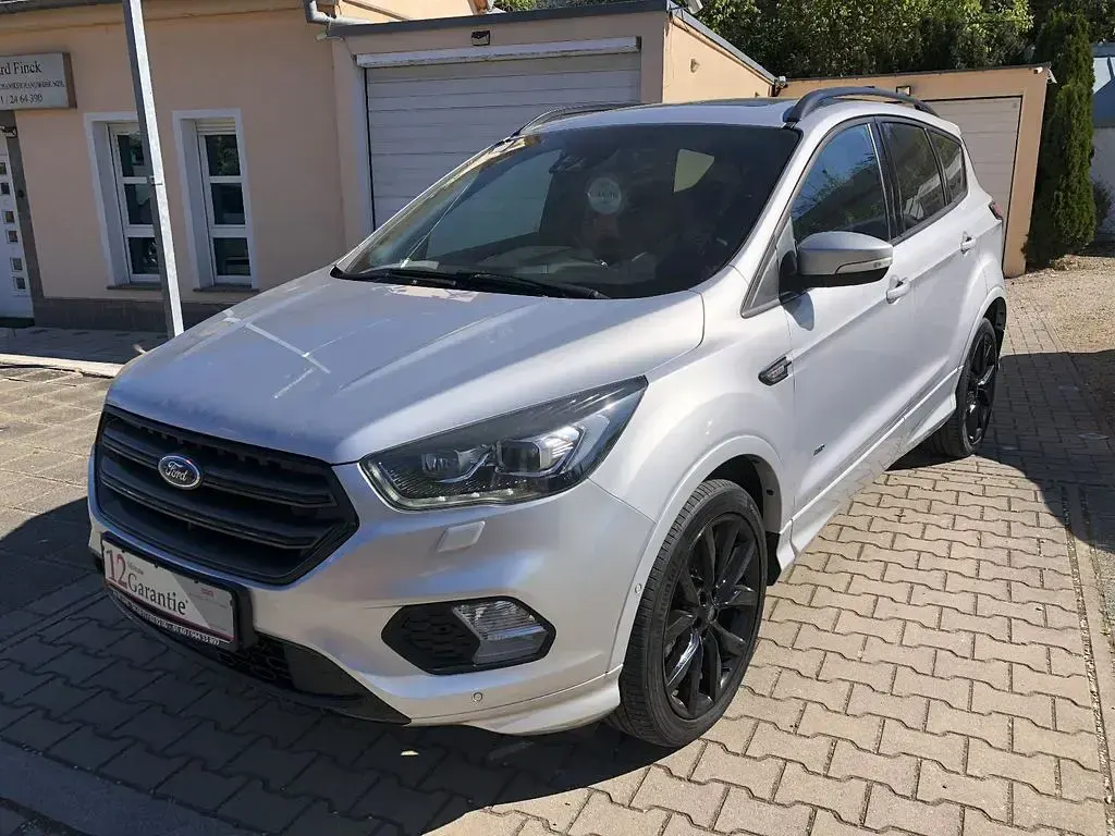 Gebraucht Ford Kuga ST-Line 182 PS (133 kW) 2018 Silber SUV