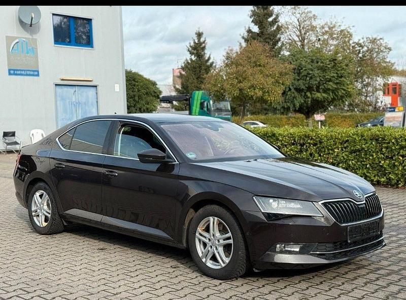 Gebraucht 2017 Skoda Superb LAURIN & KLEMENT Limousine | 11.500 € (Superpreis) - Bild 1/4