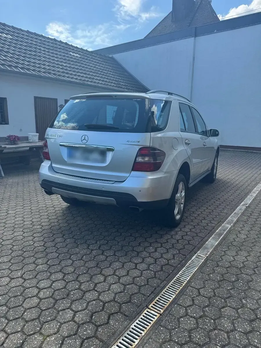Gebraucht Mercedes ML280 190 PS (139 kW) 2008 Silber SUV