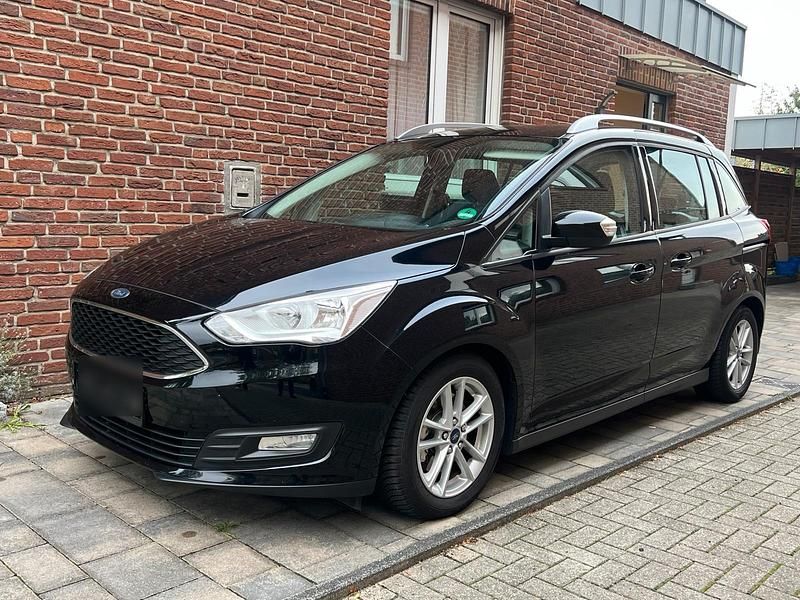 Schwarz Gebraucht 2017 Ford Grand C-Max Van / Kleinbus | 6.950 € (Guter Preis) - Bild 1/4