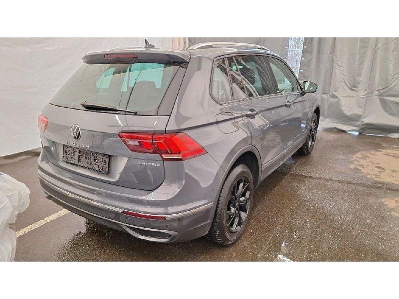 Gebraucht VW Tiguan Active 150 PS (110 kW) 2022 Delfingrau SUV