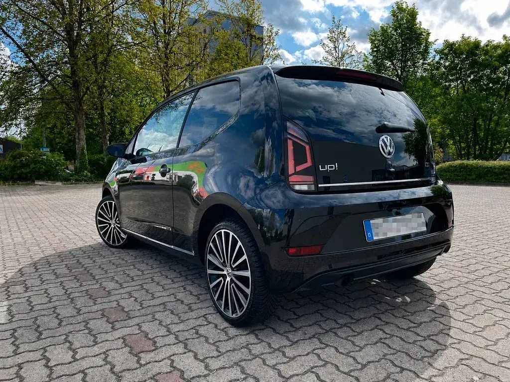 Gebraucht VW up! Beats 90 PS (66 kW) 2017 Schwarz Kleinwagen