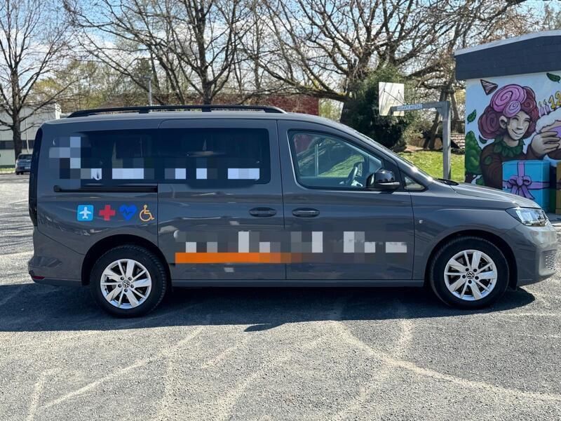 Grau Gebraucht 2022 VW Caddy Maxi Van / Kleinbus | 45.000 € (Teuer) - Bild 1/4