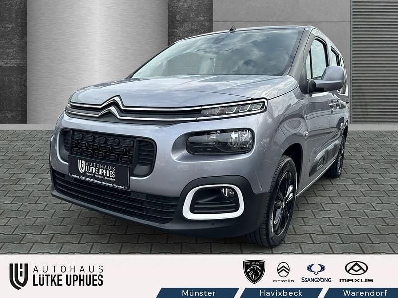 Grau Gebraucht 2020 Citroën Berlingo Feel Van / Kleinbus | 21.900 € (Etwas zu teuer) - Bild 1/4
